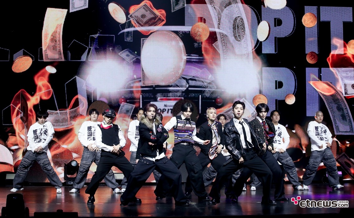 [ET포토] 누에라, '우리들의 서사는 진행형'