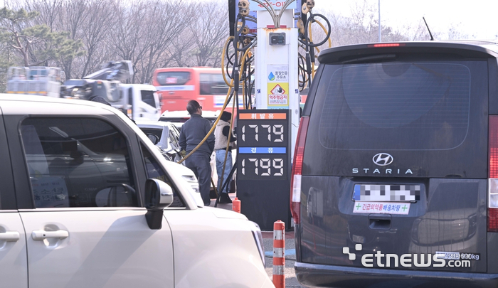 [포토] 국제 유가 배럴당 100달러 넘어