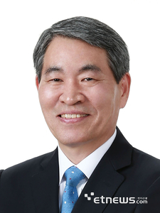 권오경 한양대 석좌교수. NAEK 제공