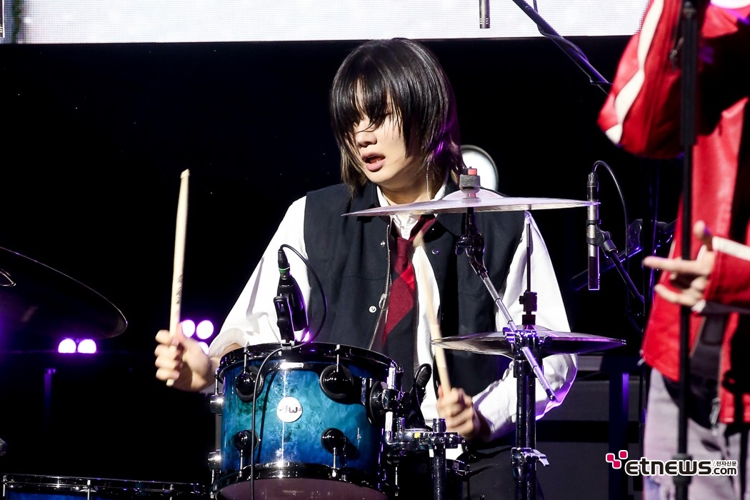 [ET포토] 드래곤포니 고강훈, '드러밍하며 샤우팅'