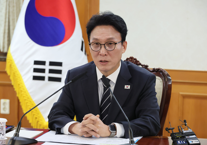 김민석 국무총리가 11일 서울 종로구 정부서울청사에서 열린 새만금·전북 대혁신TF 킥오프 회의에서 발언하고 있다. 연합뉴스