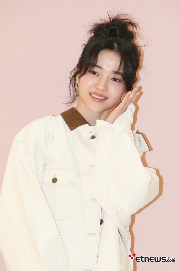 [ET포토] 김태리, '상큼한 꽃받침'