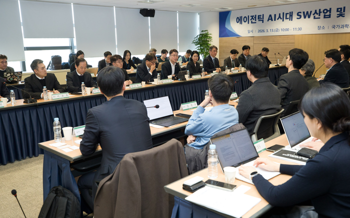 “에이전틱 AI 시대 대학 SW 교육 바뀌어야…도구보다 활용 판단력 중요”