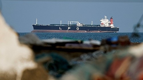 호르무즈 해협 인근에 정박한 LPG선. 사진=연합뉴스