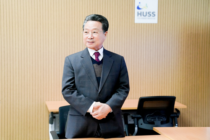 최용국 1.도씨 포럼 회장이 인사말을 하고 있다.