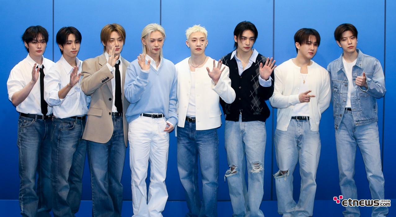 [ET포토] 스트레이키즈, '봄의 남신들'