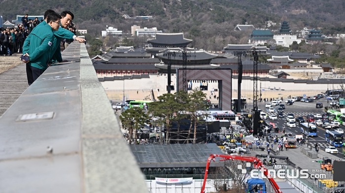 [포토] BTS 공연장 점검하는 오세훈 시장