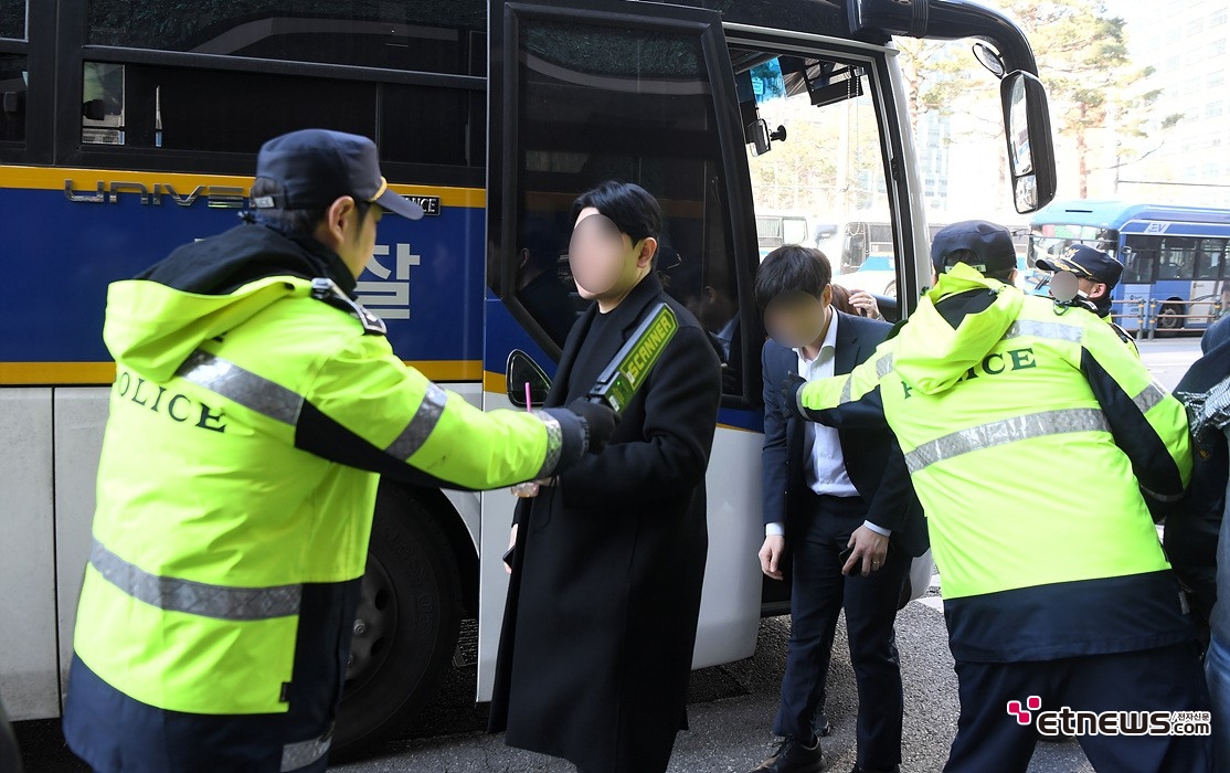 [ET포토] BTS 컴백 라이브, '강화된 검문 검색'