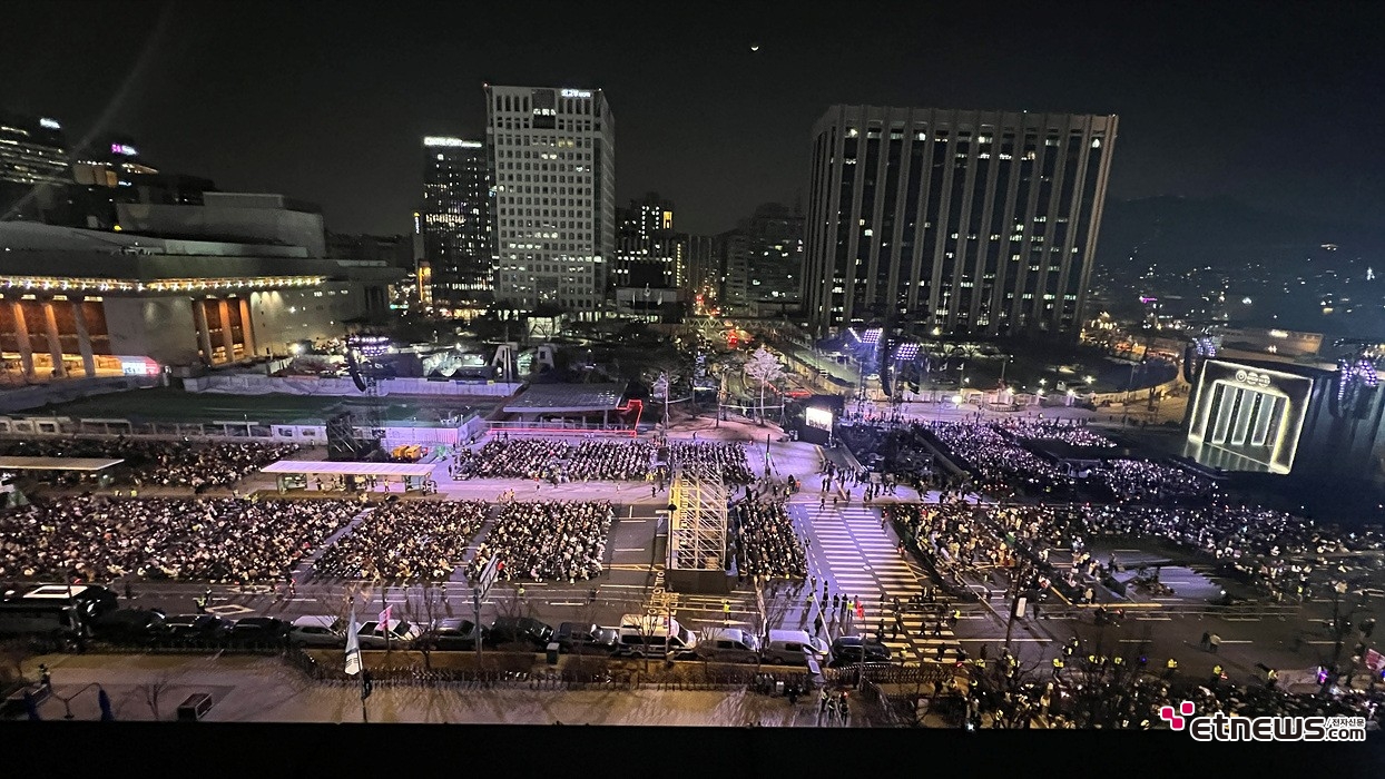[ET포토] BTS 컴백라이브, '방탄소년단 광화문 무대 전경'