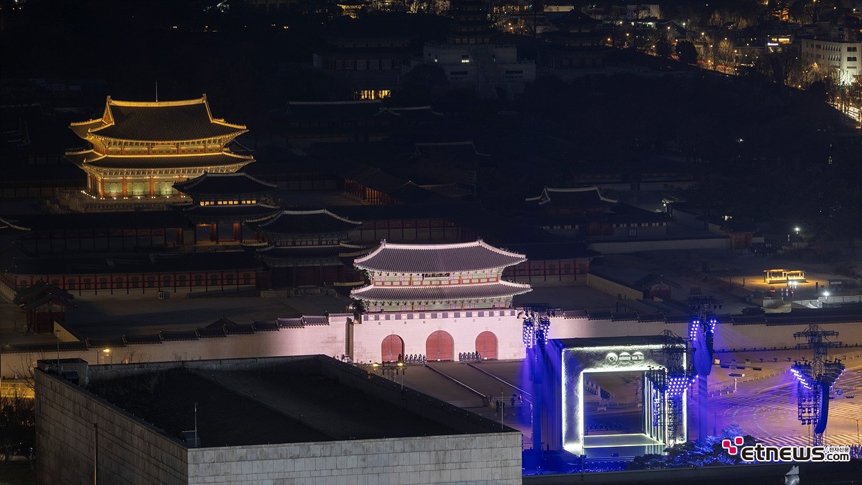 [ET포토] BTS 컴백라이브, '곧이어 등장할 방탄소년단'