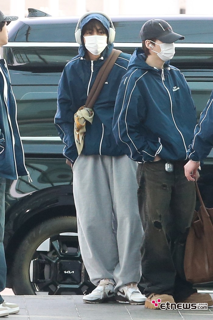 [ET포토] BTS 뷔, '음악과 함께하는 아침'