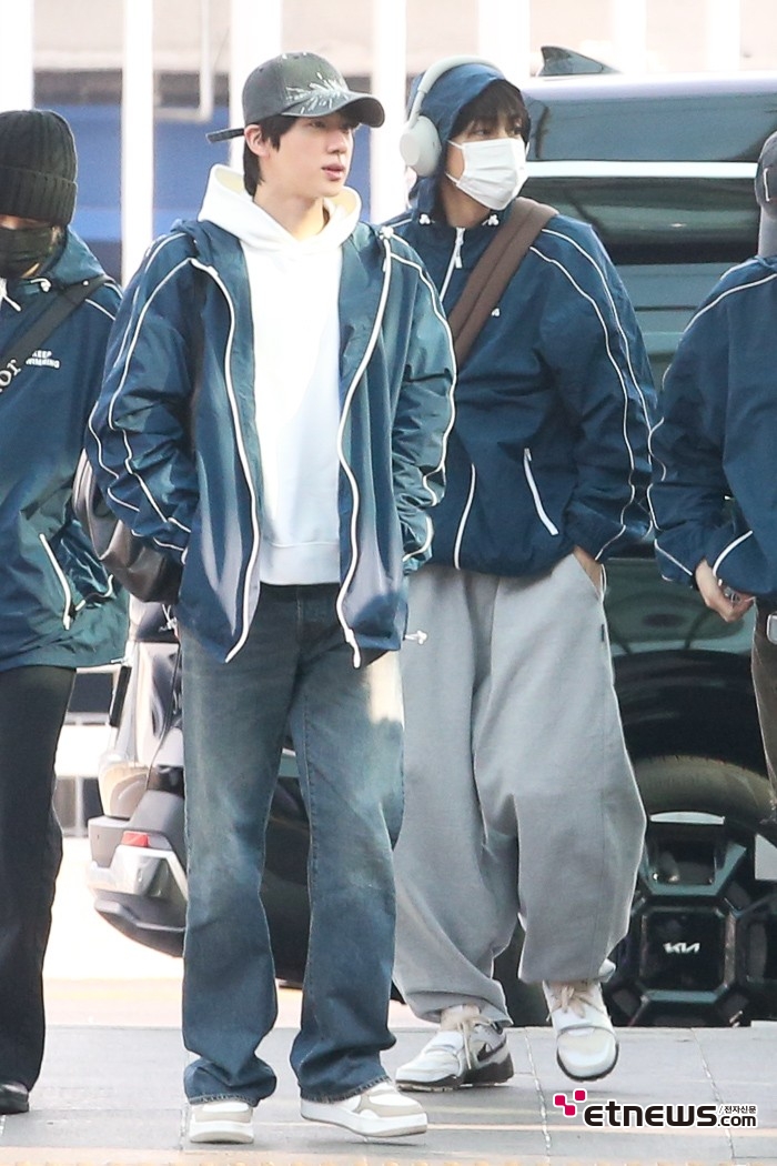 [ET포토] BTS 진-뷔, '잘생김 트윈스'