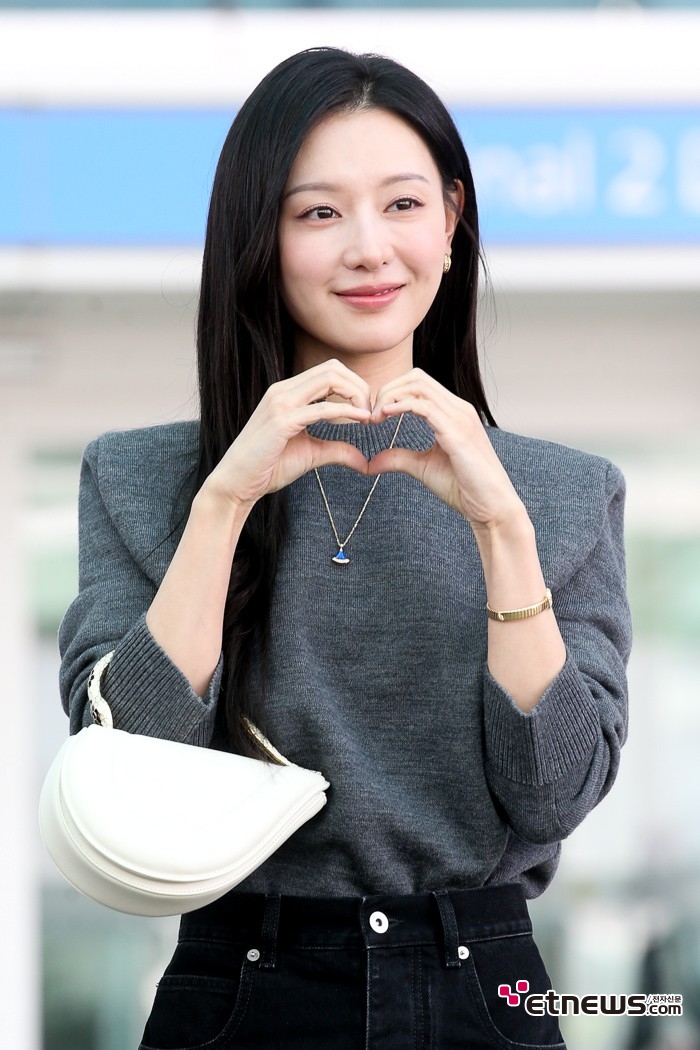 [ET포토] 김지원, '미소에 담긴 아름다움'