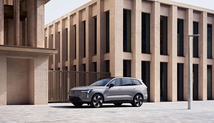 볼보자동차코리아 EX90