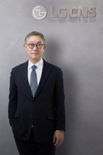 현신균 LG CNS 대표 연임…“AX 기업 생존전략”