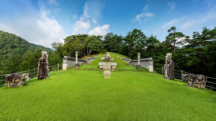 강원특별자치도 영월군 영월읍 소재 장릉 전경