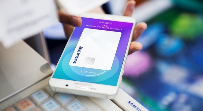 삼성페이로 결제하는 모습. 사진=삼성전자