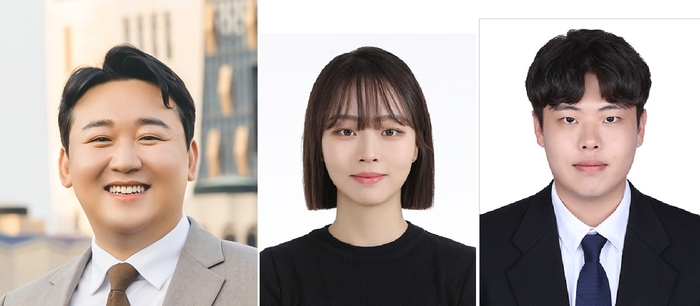 왼쪽부터 민경익 교수, 허윤미 박사과정생, 권기도 석사졸업생