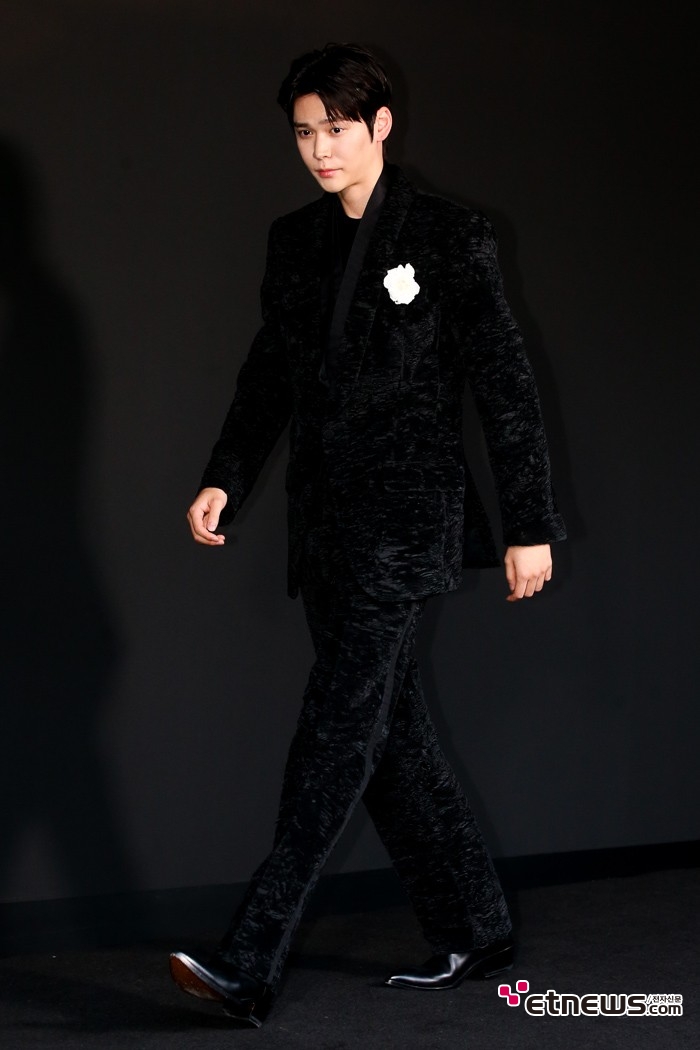 [ET포토] 라이즈 은석, '피지컬 돋보이는 발걸음'