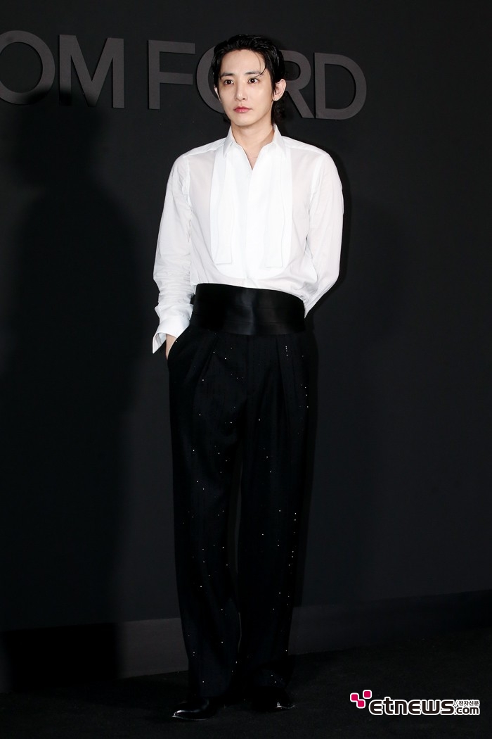 [ET포토] 이수혁, '프린스 패션'