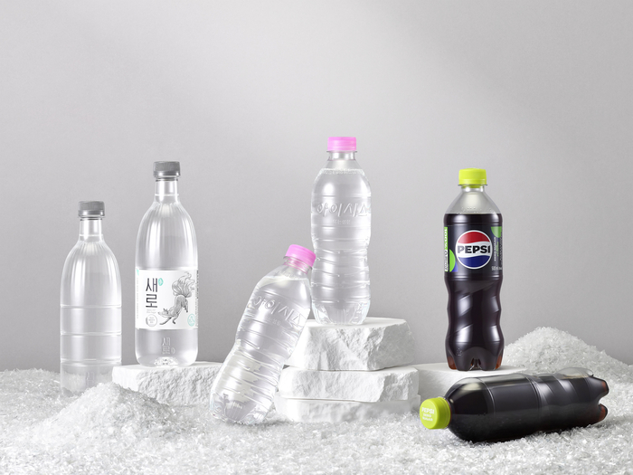 롯데칠성음료, 재생 플라스틱 100% 페트 도입 확대