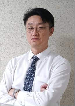 정희수 대표는 한국정보보호산업협회와 국가보안학회 정회원으로 현재 이메일 보안 전문기업 리얼시큐를 이끌고 있는 보안 전문가다.