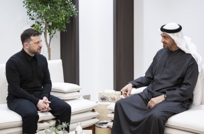 볼로디미르 젤렌스키(왼쪽) 우크라이나 대통령과 셰이크 무함마드 빈 자이드 알나하얀 아랍에미리트(UAE) 대통령. 사진=젤렌스키 대통령 엑스 캡처