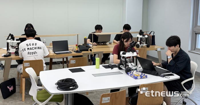 대구특화과정(로봇AI) 교육 장면