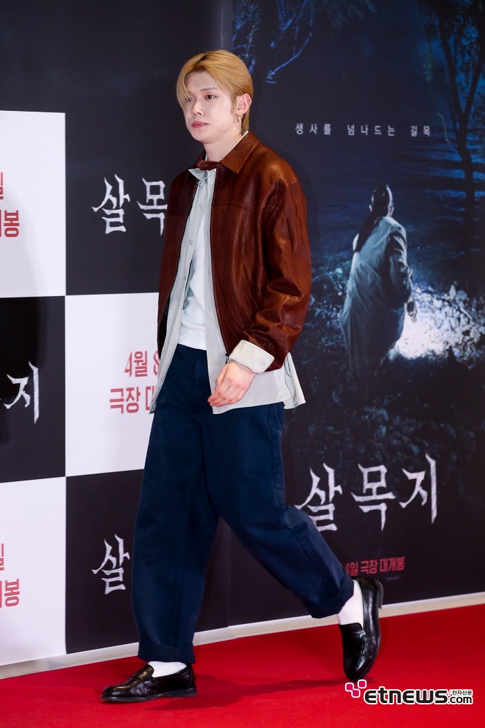 [ET포토] 투바투 연준, '박력있는 발걸음'