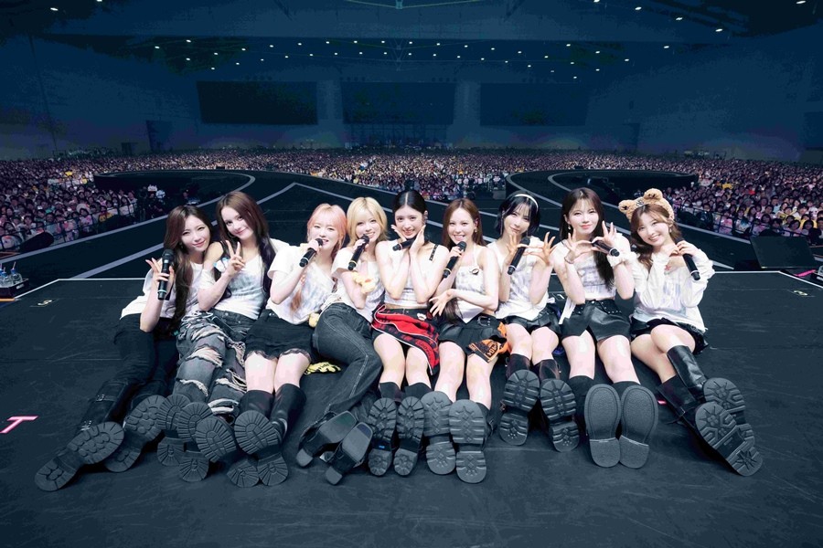 '전석 매진' 뜨거웠다! 니쥬, 日 아레나 투어 성료