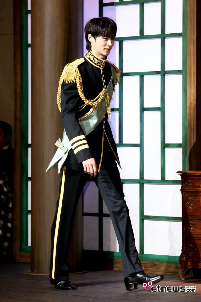 [ET포토] 변우석, '판타스틱한 제복 스타일'