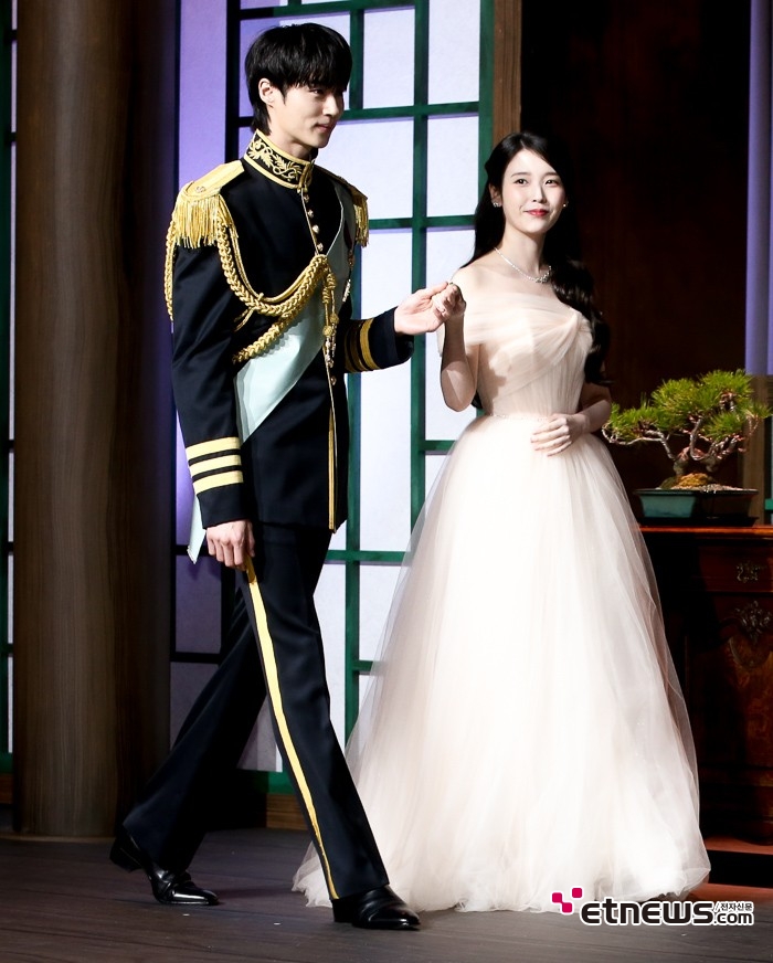 [ET포토] 변우석-아이유, '많은 이들이 기다리던 둘의 연기'
