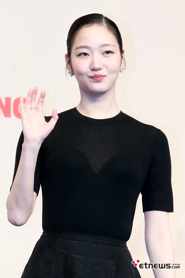 [ET포토] 김고은, '웃을을 참으며~오물 오물'