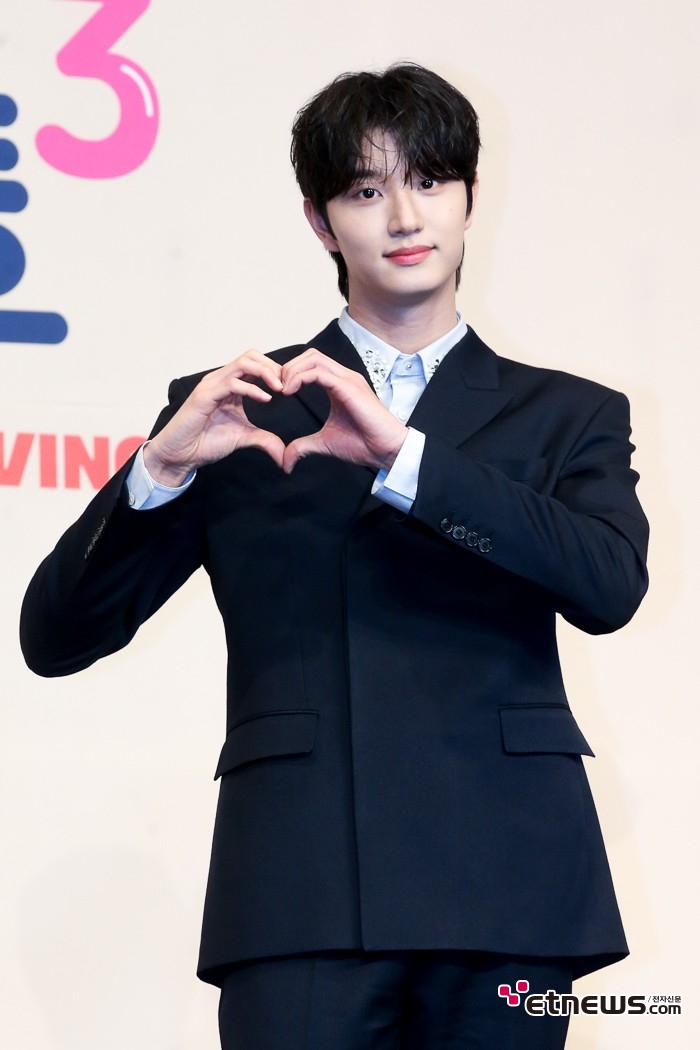 [ET포토] 김재원, '이렇게 바라보면'