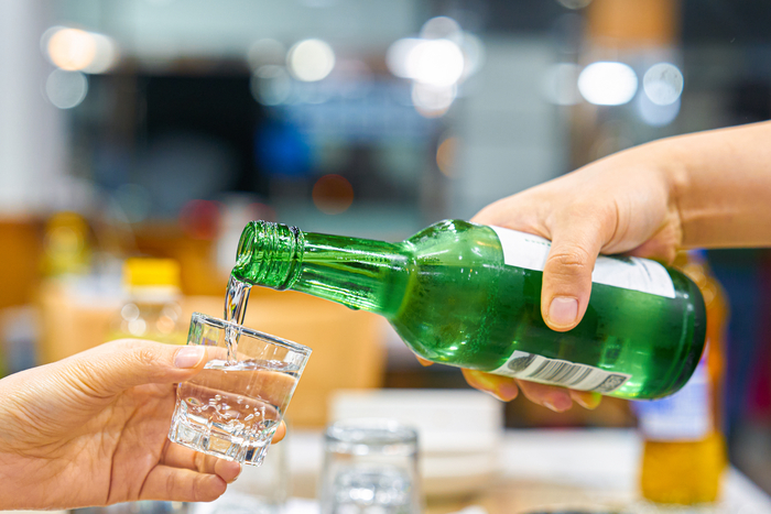 앞으로 베트남에서는 주변 사람에게 억지로 술을 권하거나, 근무 중 음주하다 적발될 경우 최대 300만동(약 17만원)의 과태료가 부과된다. 사진=게티이미지