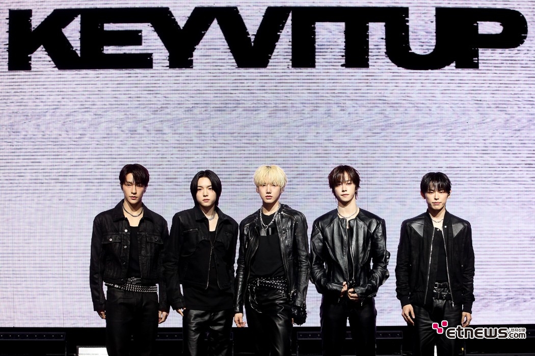 [ET포토] 키빗업, '김재중이 제작한 보이밴드'