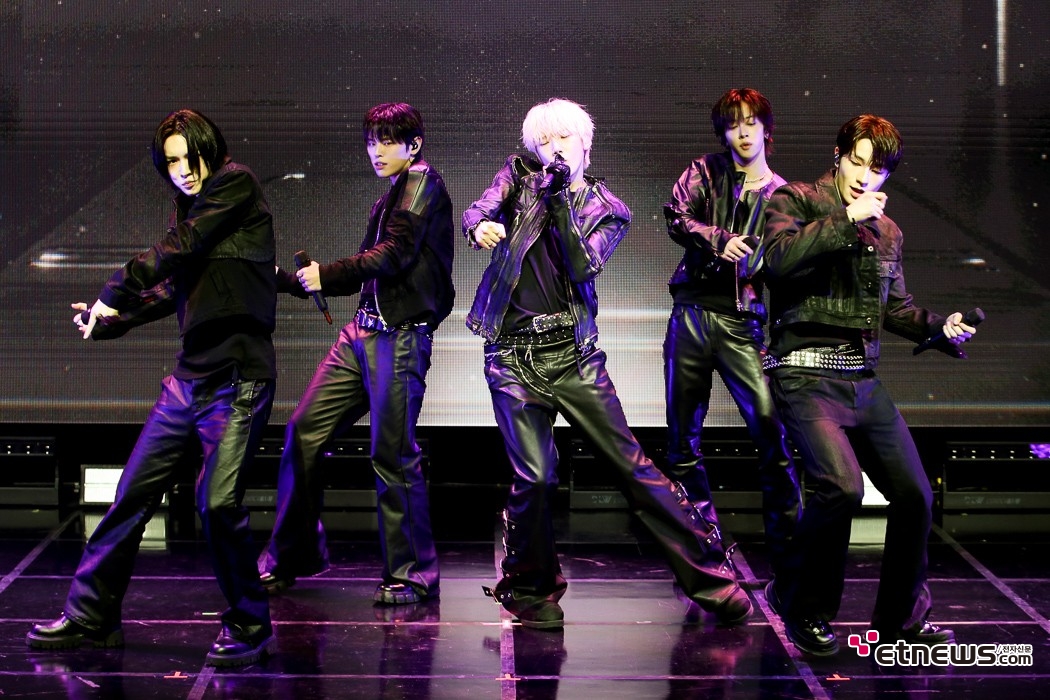 [ET포토] 키빗업, '에너제틱한 퍼포먼스'