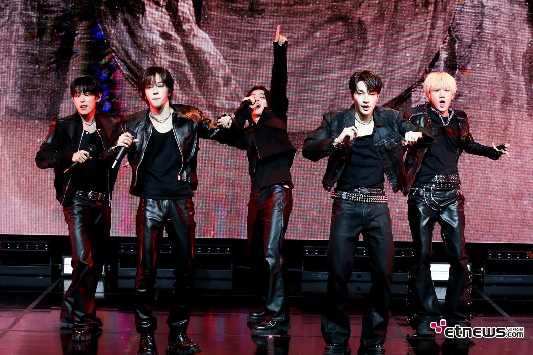 [Et포토] 키빗업, '렛츠~파티타임'