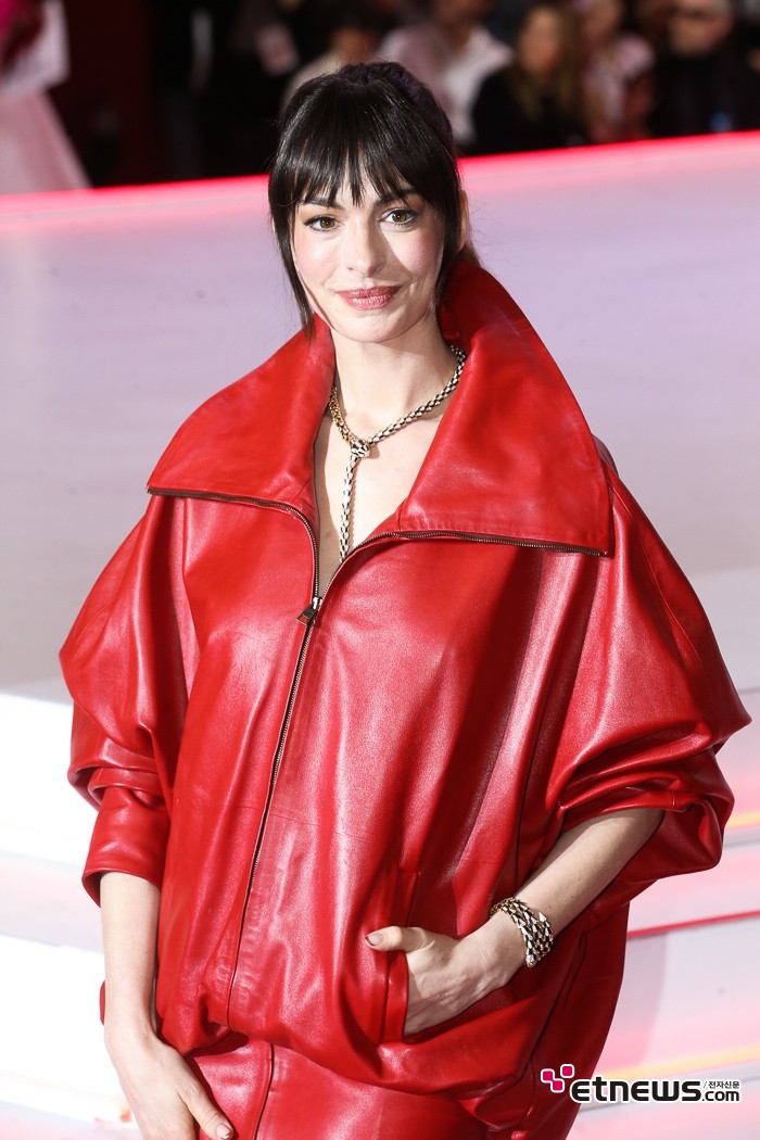 [ET포토] '악마는 프라다를 입는다2로 내한한 앤 해서웨이'
