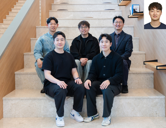 왼쪽부터 시계방향으로 노상준 박사과정생, 이상범 석박통합과정생, 이규빈 교수, 이건협·김강민 박사과정생, 백승혁 한국기계연구원 선임연구원.