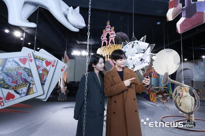 LGU+, '권오상의 심플렉시티' 전시 1만5000명 방문…성황리 막 내려