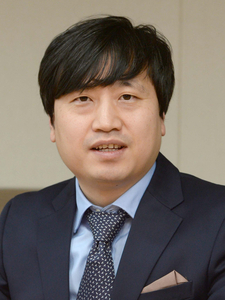 [ET시선] 누가 더 한국 시장에 진심인가