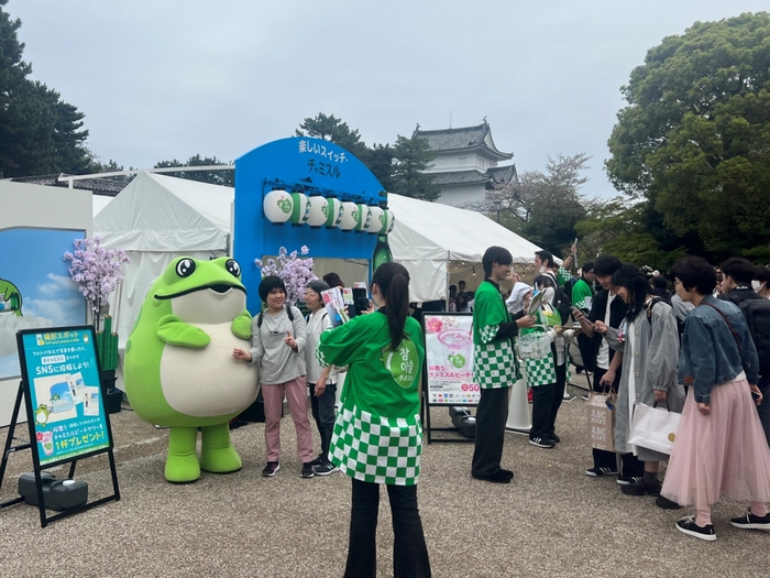 하이트진로, 日 벚꽃축제 마케팅 성과…참이슬 1만명 체험