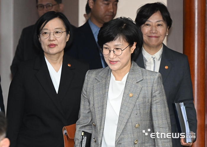 [포토] 민생물가 특별관리 관계장관 TF 참석하는 장관들