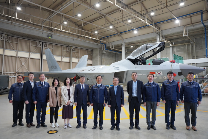 국가AI전략위, KAI와 무인기 도입 등 국방AX 가속화 논의