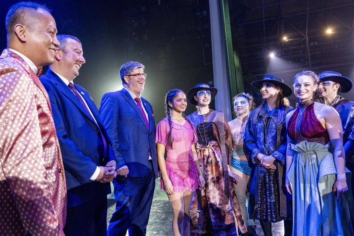 에버랜드, 캐나다 서커스와 협업 '윙즈 오브 메모리'…주한 캐나다 대사 방문