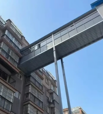 과거 의문사 사건이 있었던 것으로 전해진 중국의 한 아파트가 세 번째로 매각 절차에 들어갔다. 사진=SCMP