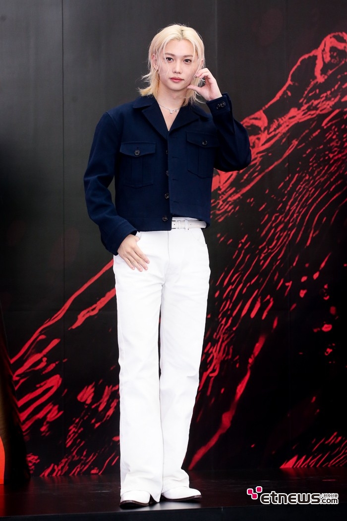 [ET포토] 스트레이키즈 필릭스, '네이비블루에 화이트 조합'