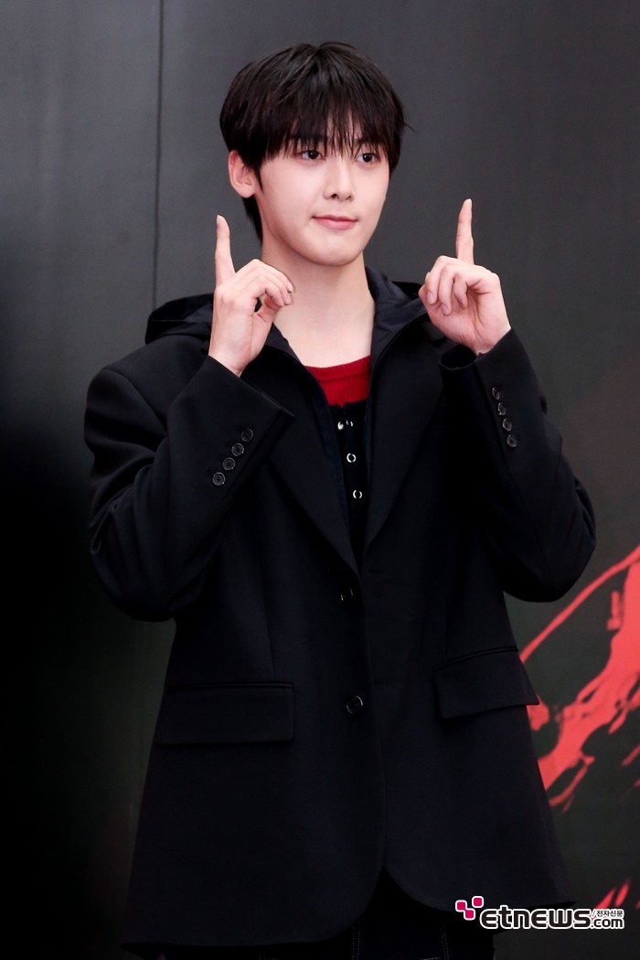 [ET포토] 윤산하, '아스트로 막내의 시크함'