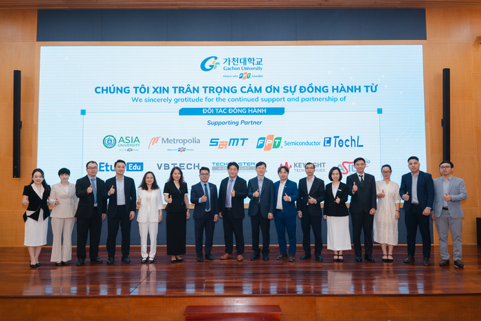 가천대학교는 지난 11일 베트남 하노이 FPT 타워에서 베트남 FPT대와 공동으로 'Semiconductor Future Summit'을 개최하고, 반도체 국제 공동교육의 비전과 실행 계획을 공식 발표했다.(사진=가천대)